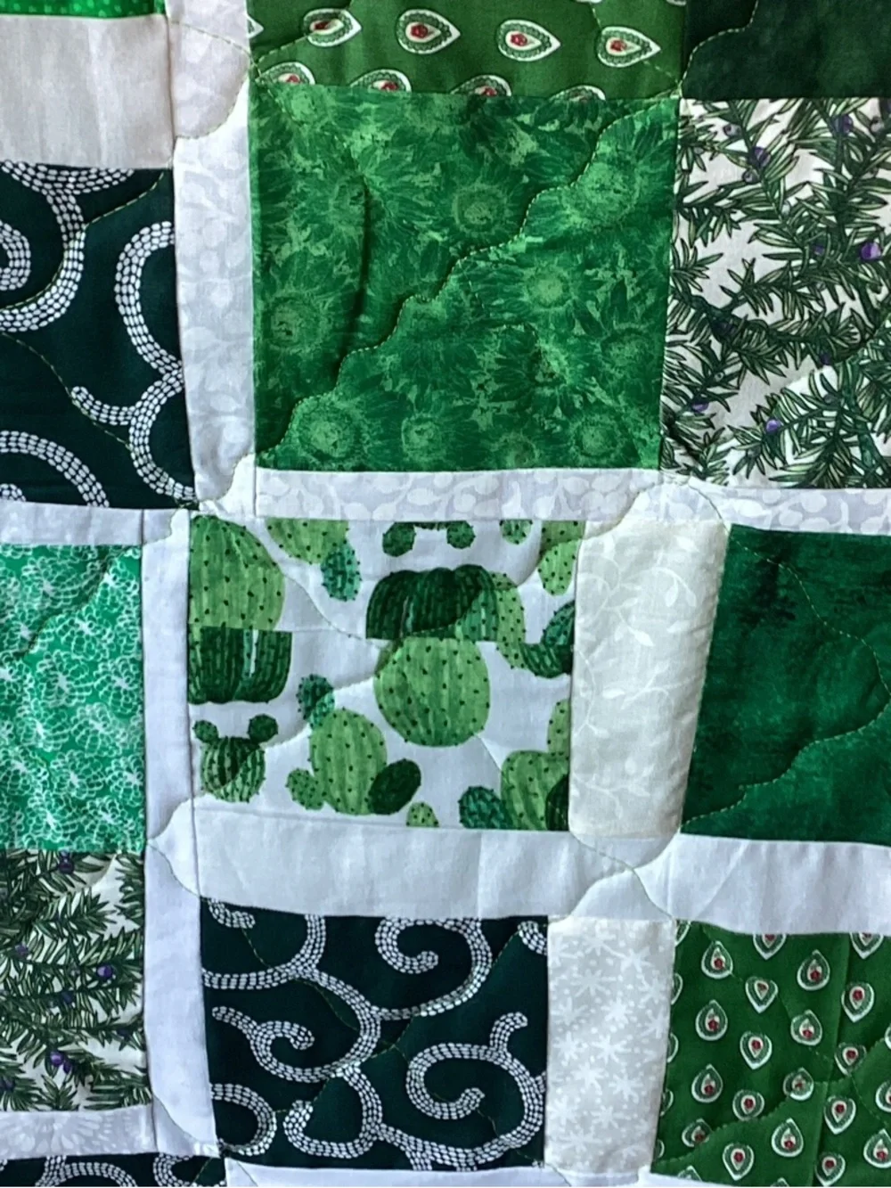 NWT Hand Crafted Green and White Bright Quilt